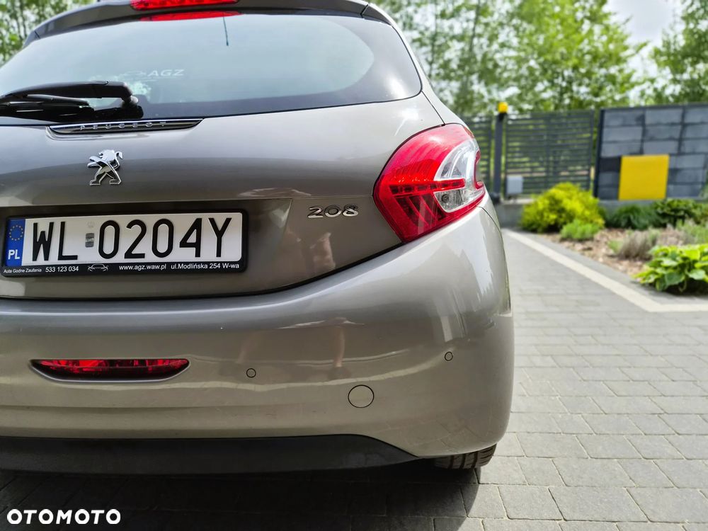 Peugeot 208 - 32