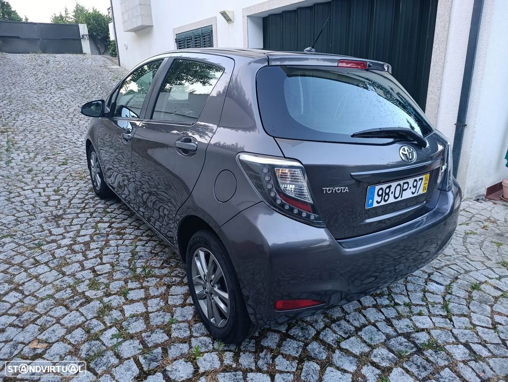 Toyota Yaris 1.4 D-4D ACtive+AC 99g - 3