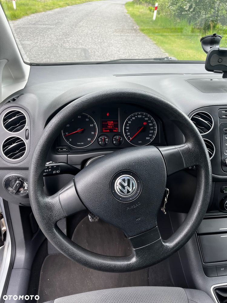 Volkswagen Golf 1.6 FSI Comfortline - 5