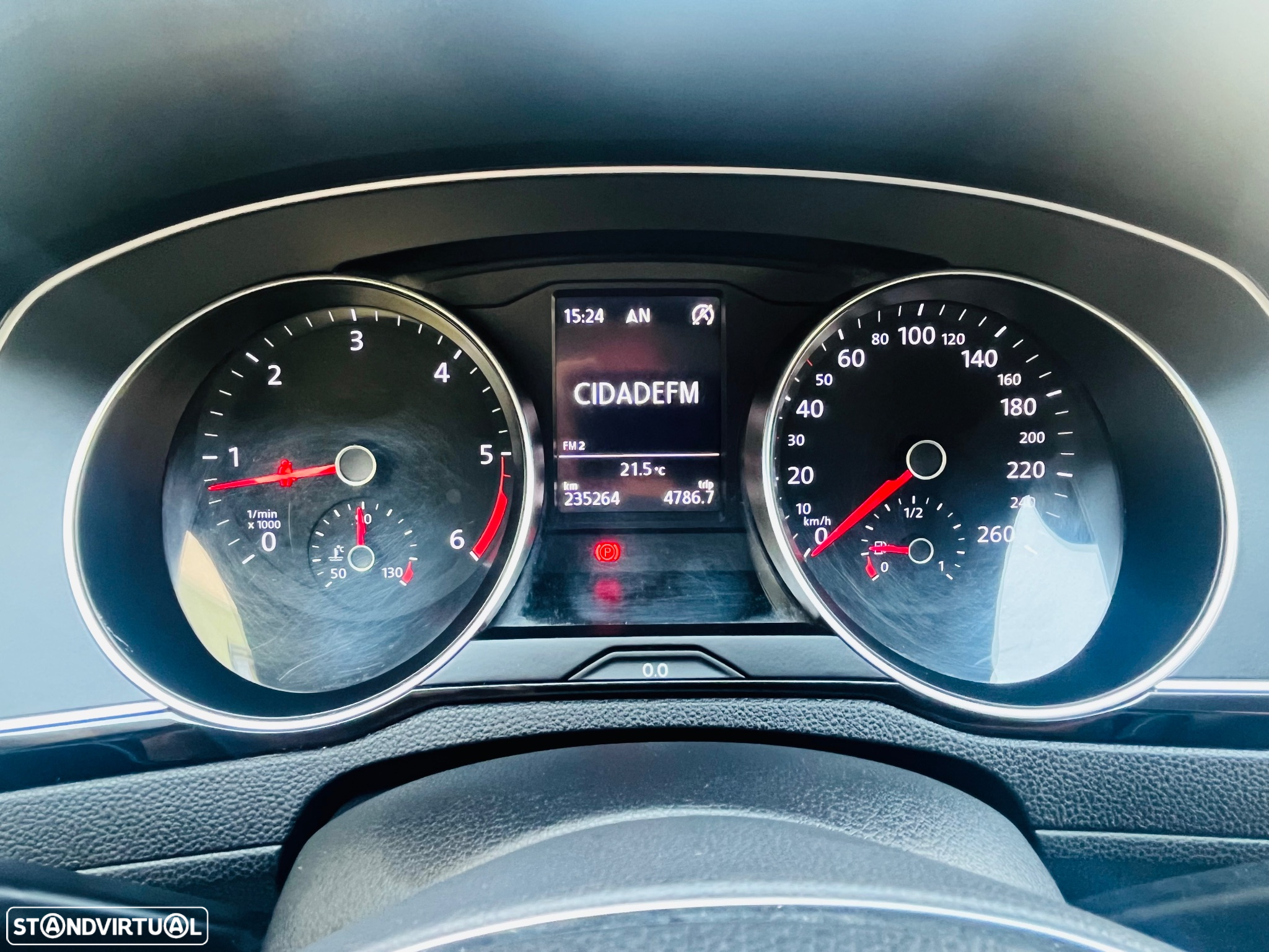 VW Passat Variant 2.0 TDi Confortline - 23