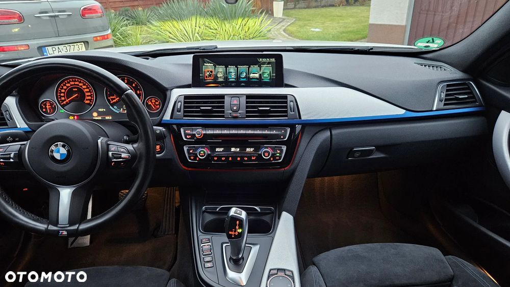 BMW Seria 3 320d xDrive Edition M Sport Shadow - 22