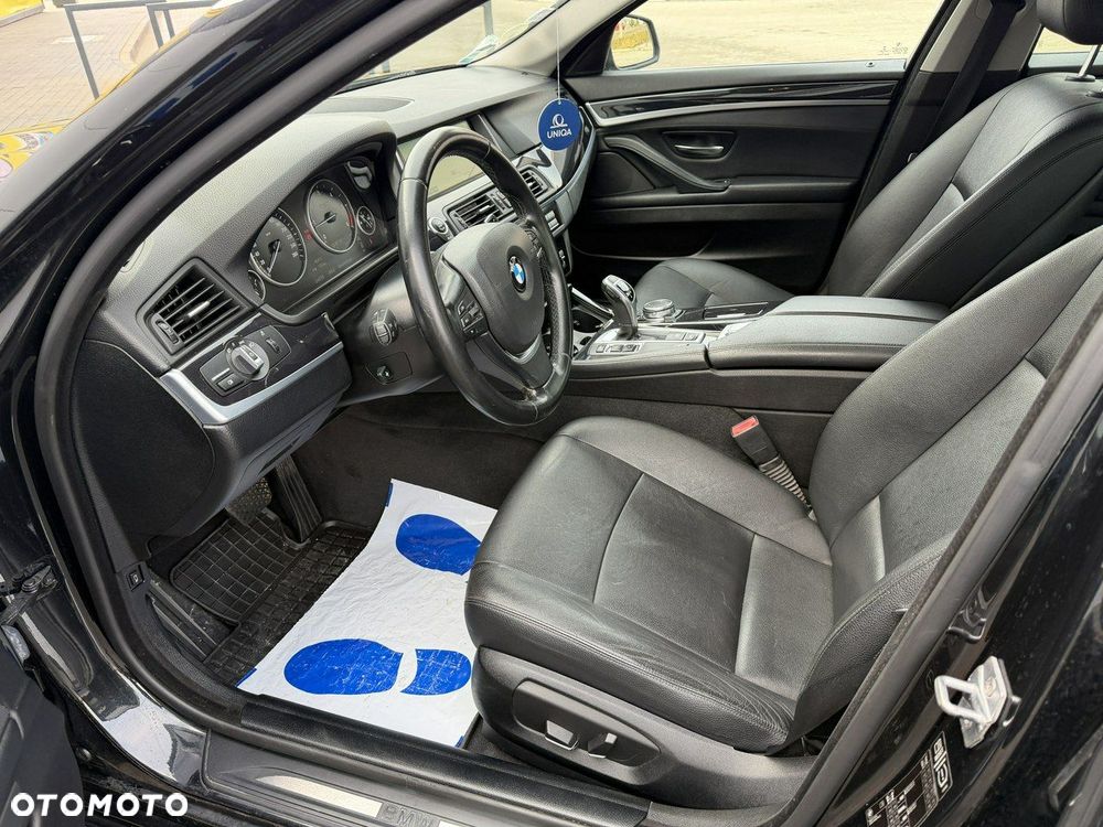 BMW Seria 5 525d Sport-Aut - 17
