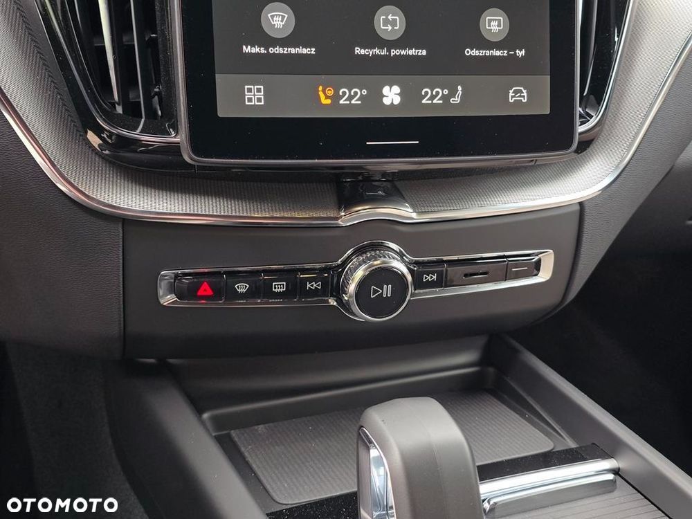 Volvo XC 60 B5 B AWD Plus Bright - 19