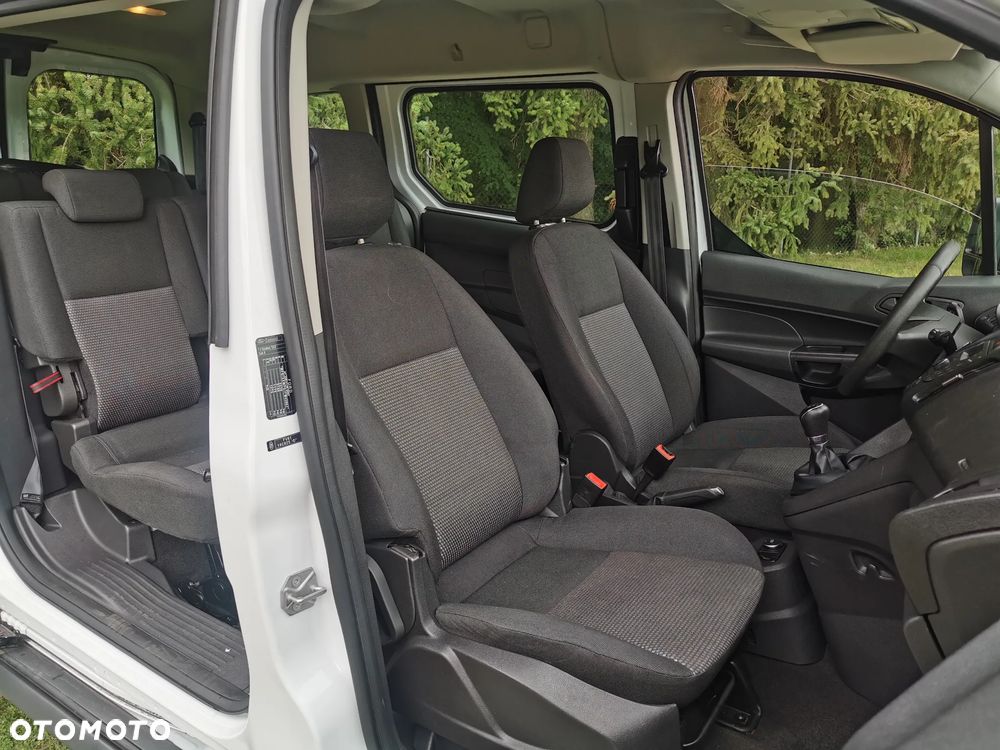 Ford Transit Connect - 11