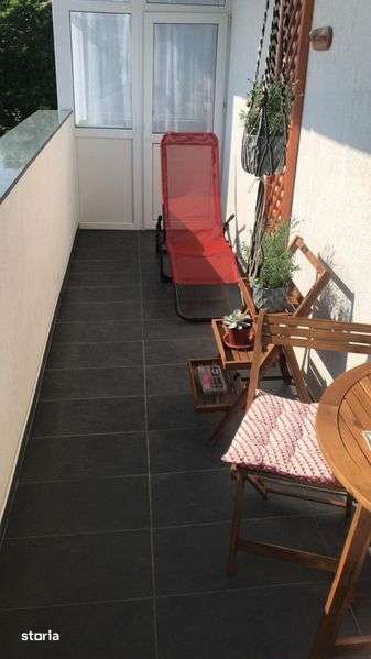 Vand apartament 3 camere zona vale — fotografia 1