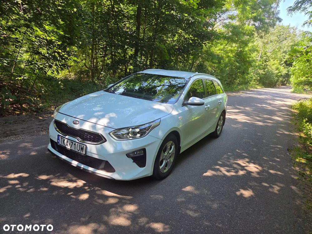Kia Ceed 1.6 CRDi mHEV L Business Line DCT - 1