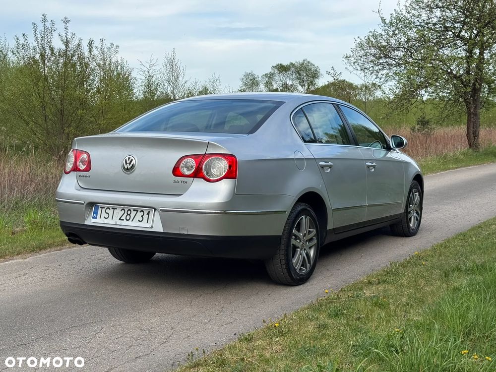 Volkswagen Passat 2.0 TDI Individual - 3