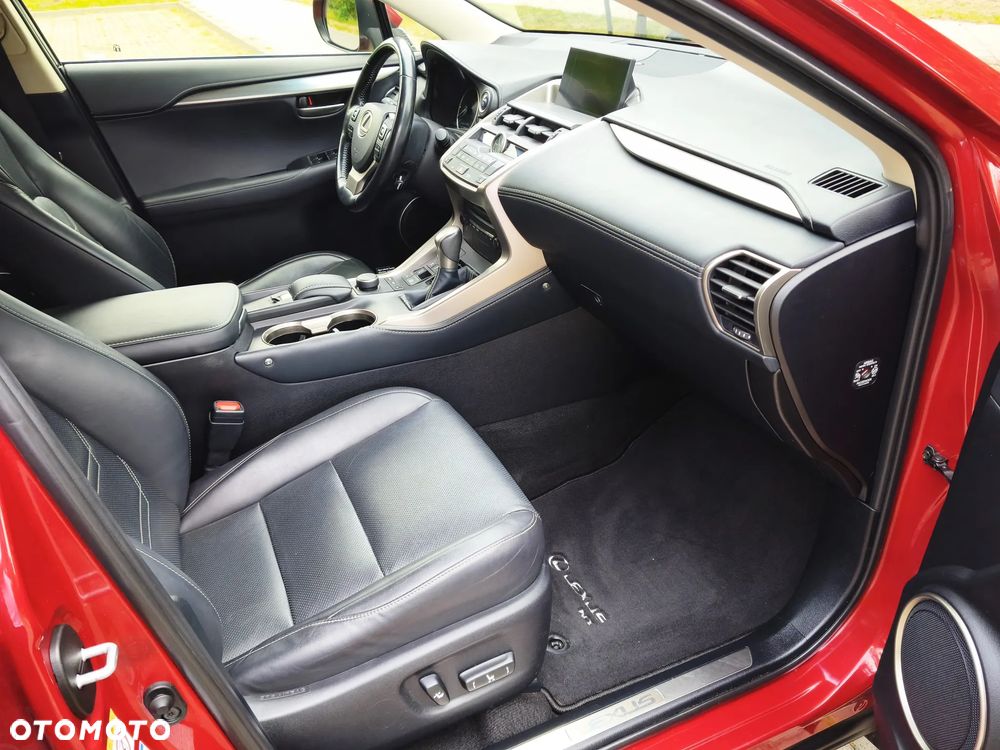 Lexus NX 300h Comfort AWD - 14