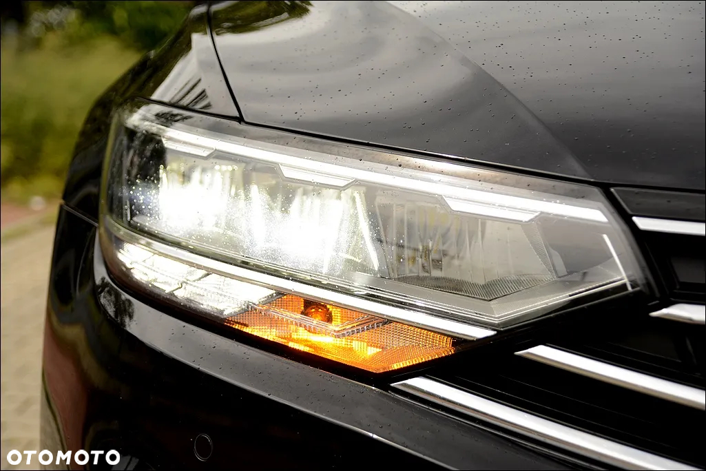 Volkswagen Passat Variant 2.0 TDI SCR DSG Comfortline - 37