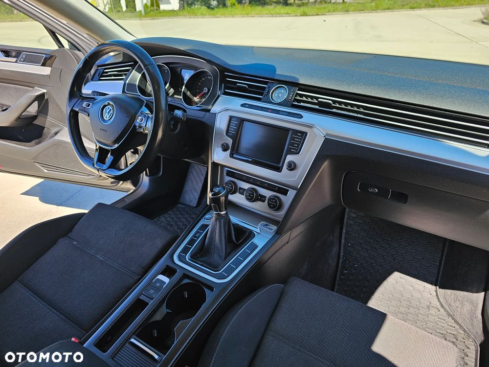 Volkswagen Passat 2.0 TDI BMT Comfortline - 8