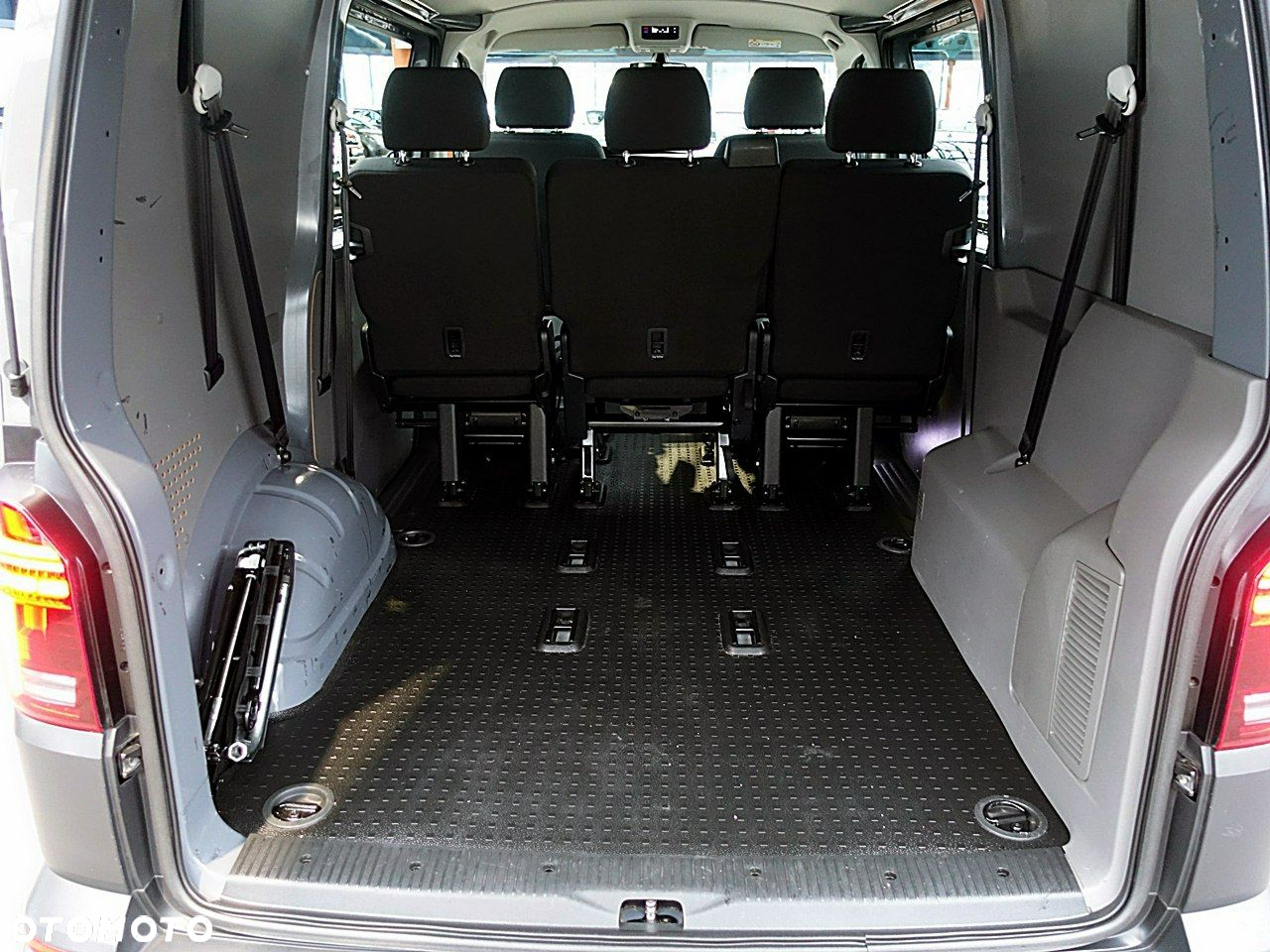 Volkswagen Transporter - 17