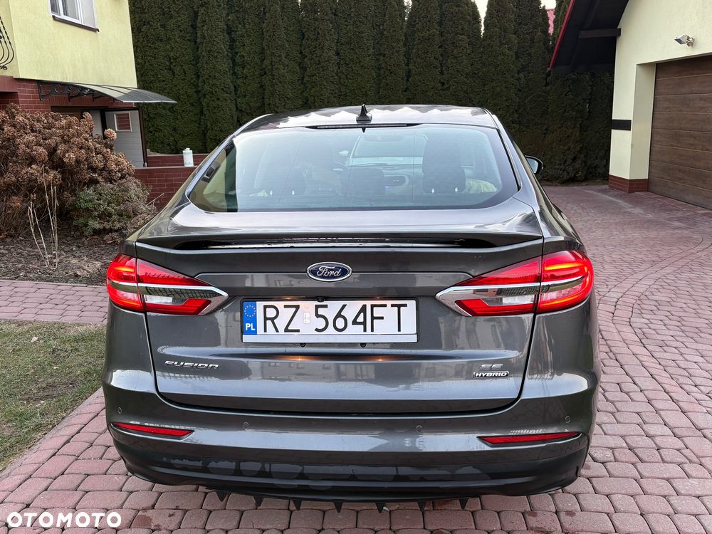 Ford Fusion - 5