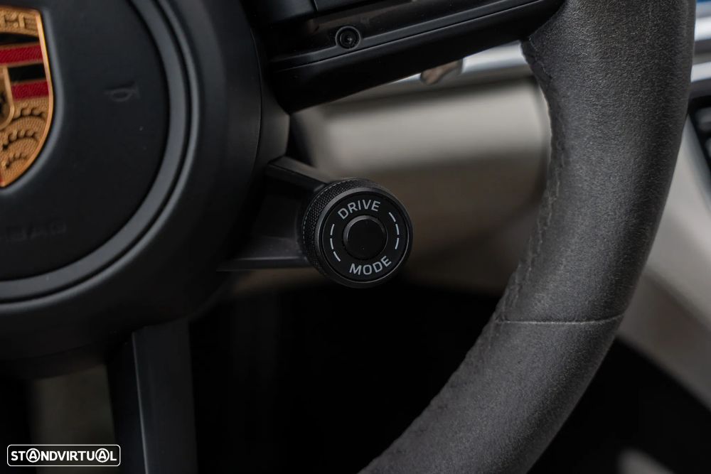 Porsche Panamera Sport Turismo Turbo S E-Hybrid - 23