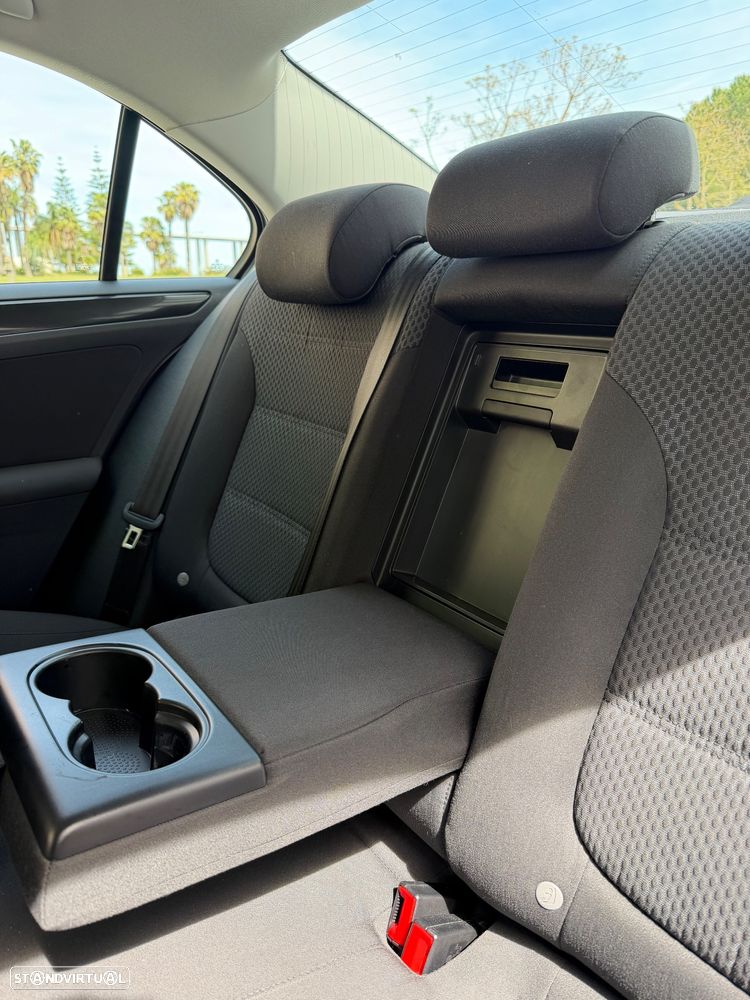 VW Jetta 1.2 TSi Comfortline - 6