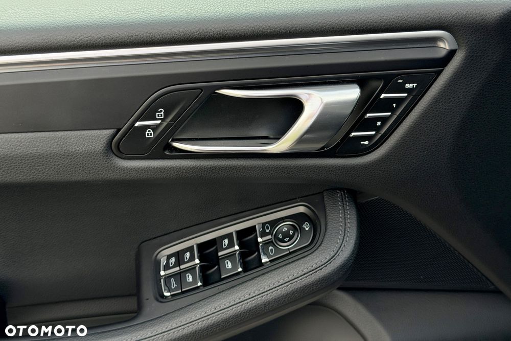Porsche Macan Standard - 14