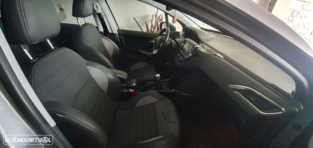 Peugeot 2008 BlueHDi FAP 120 STOP & START Business-Line - 12