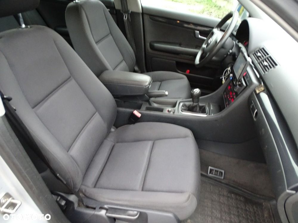 Audi A4 Limousine - 13