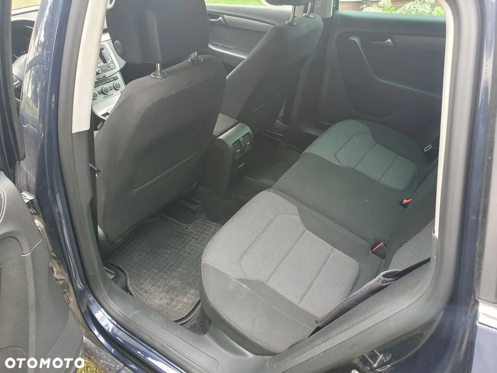 Volkswagen Passat 2.0 TDI Highline - 8