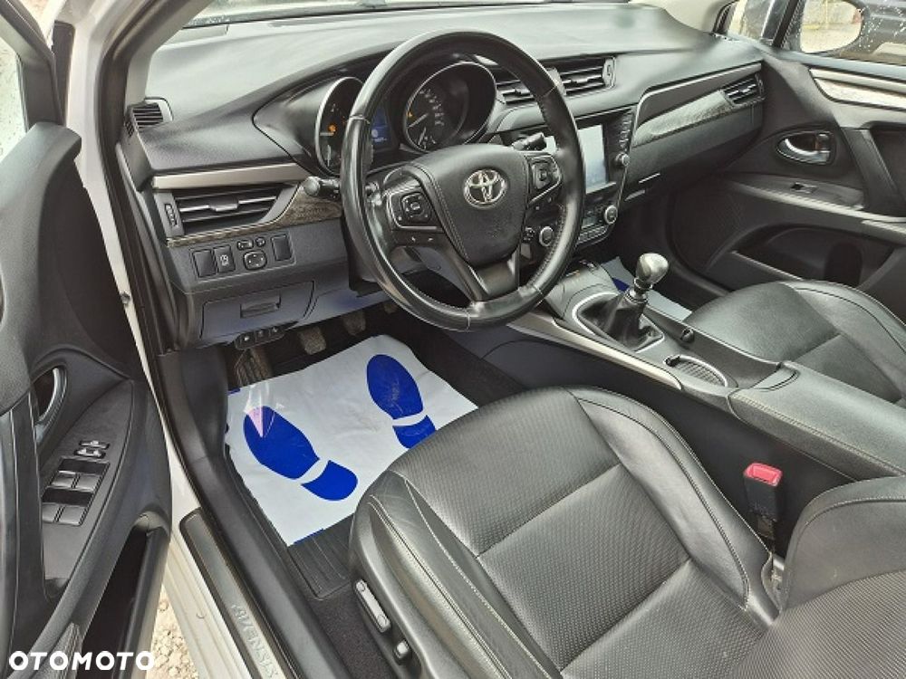 Toyota Avensis - 14