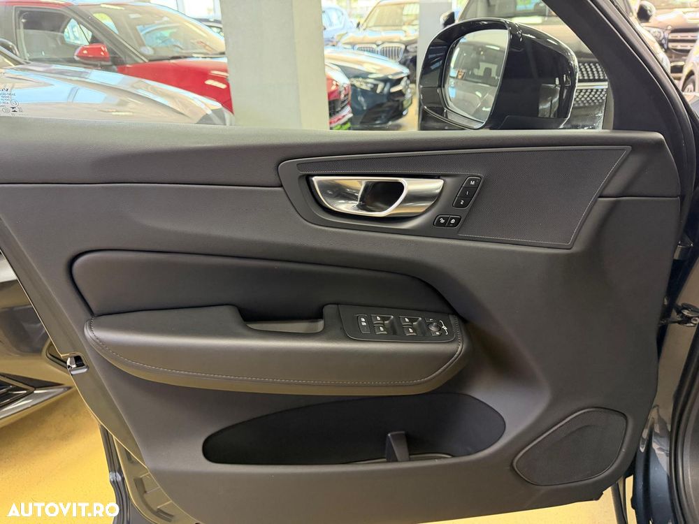 Volvo XC 60 T6 AWD Recharge Geartronic Inscription - 13