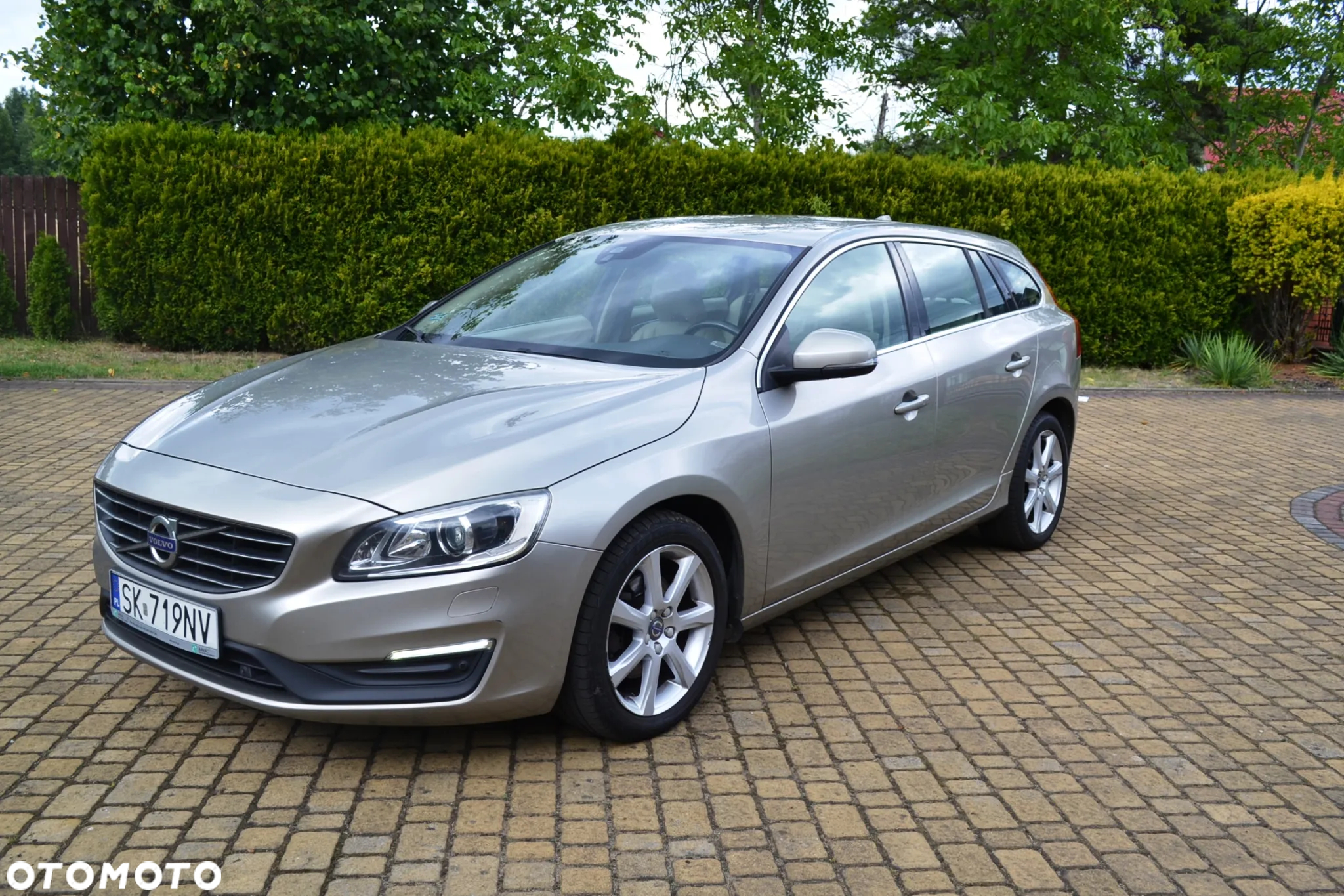 Volvo V60 D4 Drive-E Momentum - 6