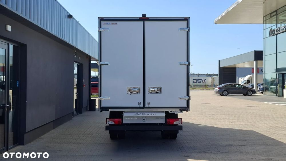 Mercedes-Benz Sprinter - 8