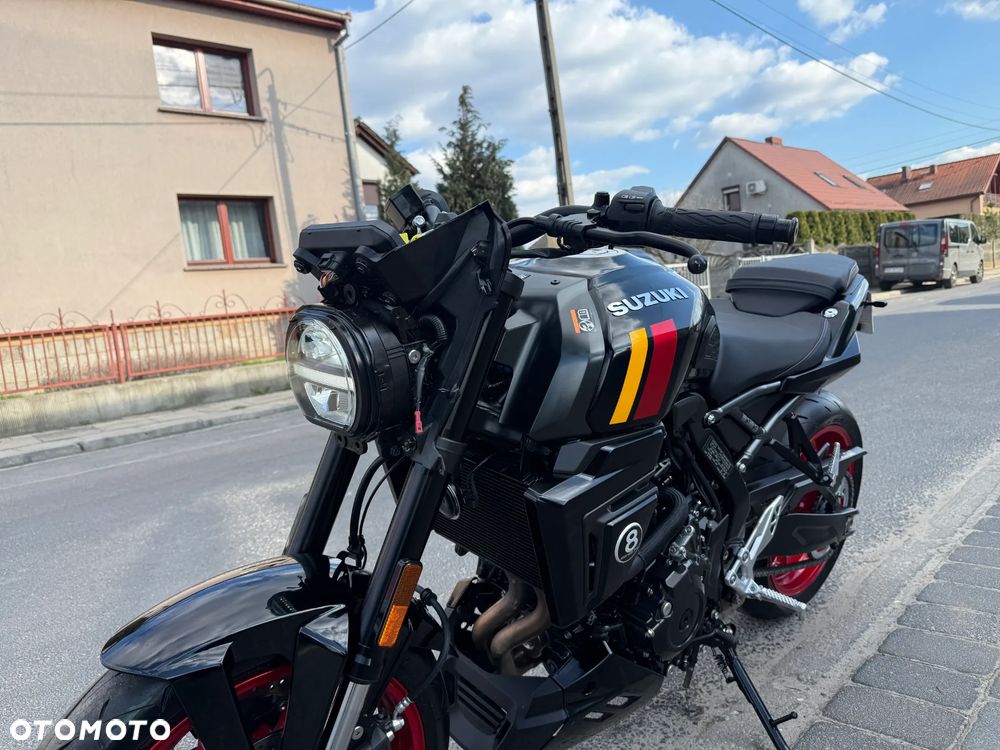 Suzuki GSX - 15
