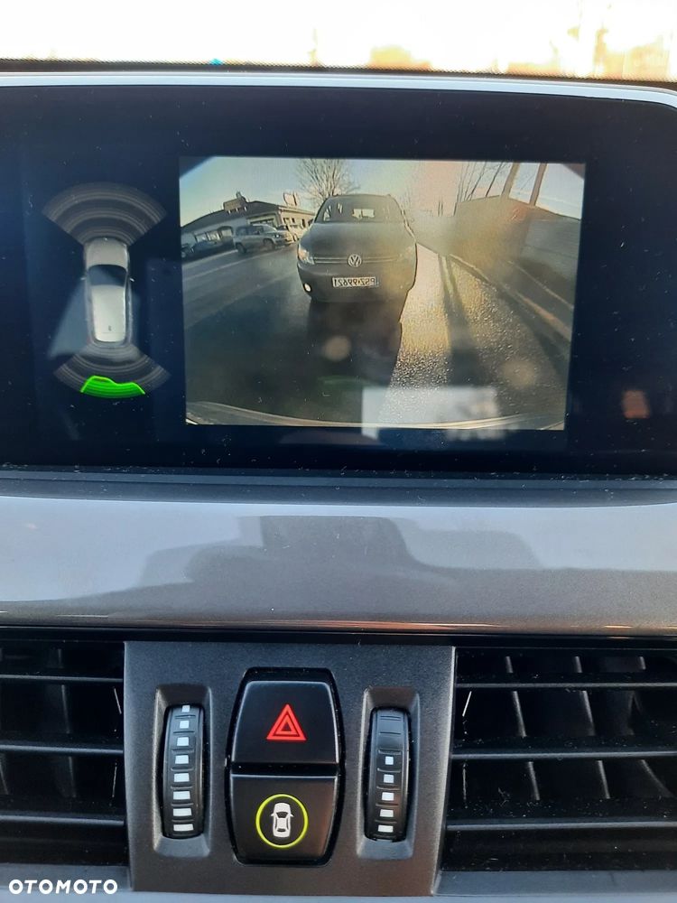 BMW X1 sDrive18d xLine - 12