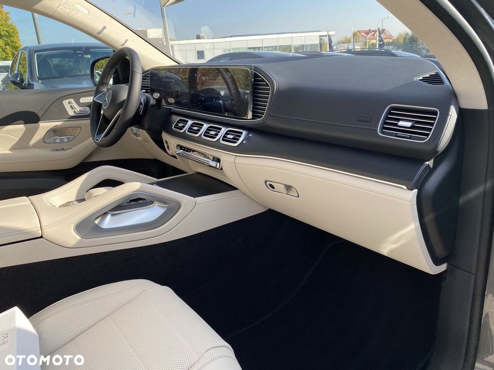 Mercedes-Benz GLE - 26