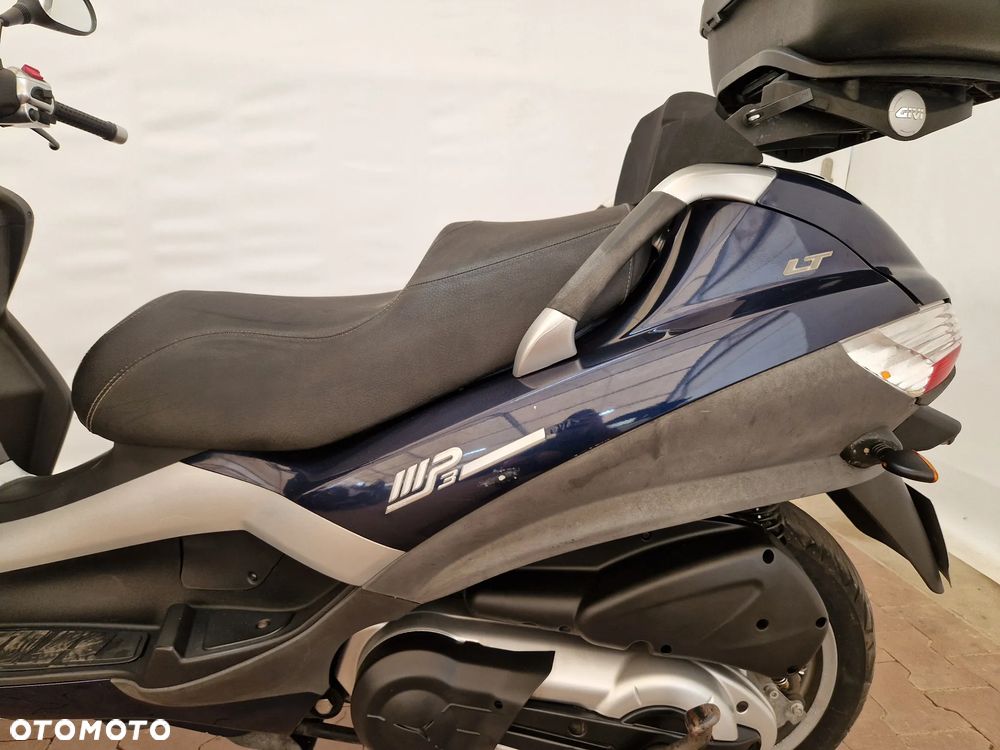 Piaggio MP-3 - 29
