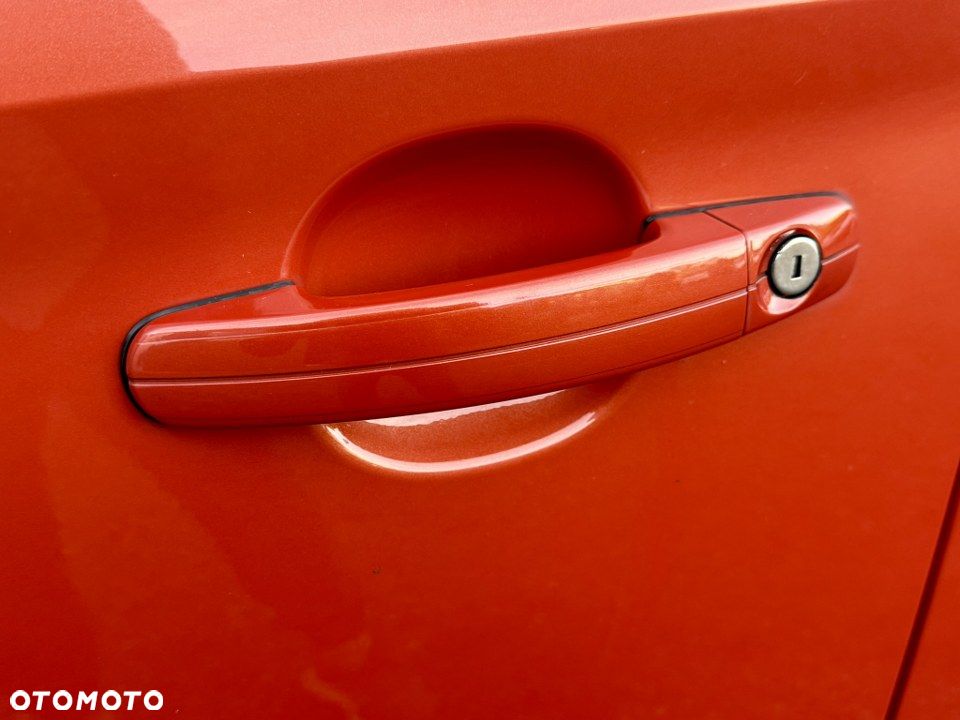 Ford Kuga 2.0 TDCi 2x4 Titanium - 12