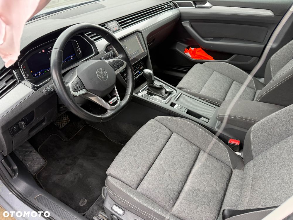 Volkswagen Passat 2.0 TDI Elegance DSG - 12