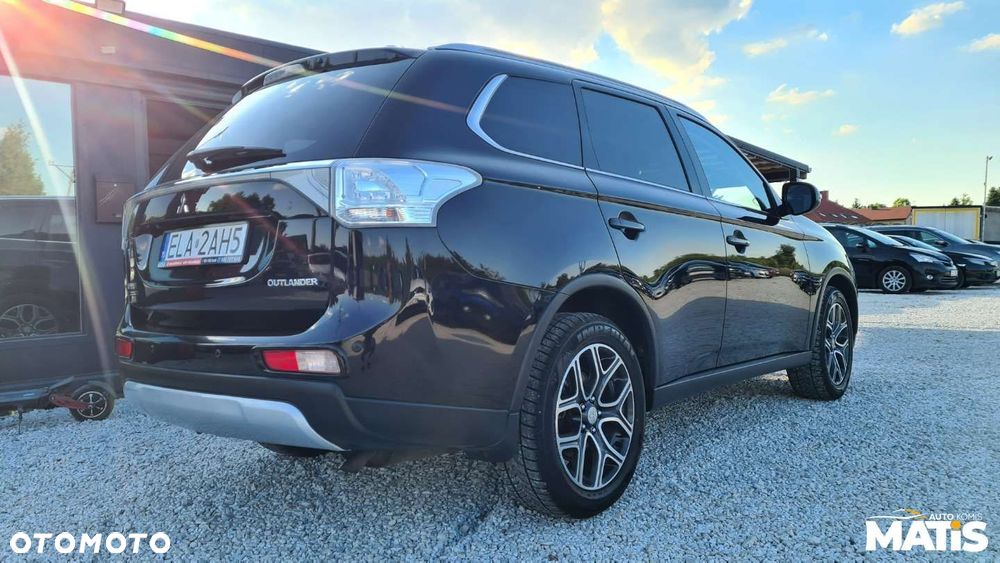 Mitsubishi Outlander - 23