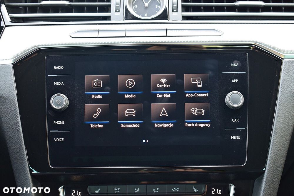 Volkswagen Passat - 24