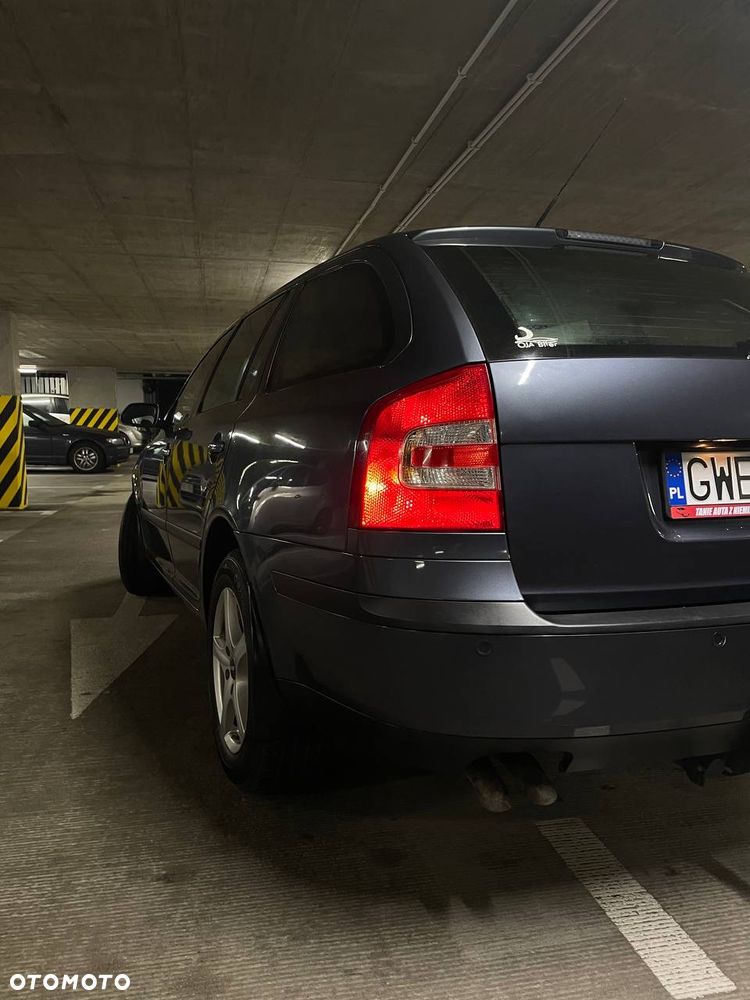 Skoda Octavia 2009 photo 3