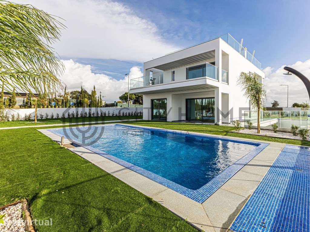Moradia T4 isolada com piscina, cave e vista mar - Grande imagem: 2/52