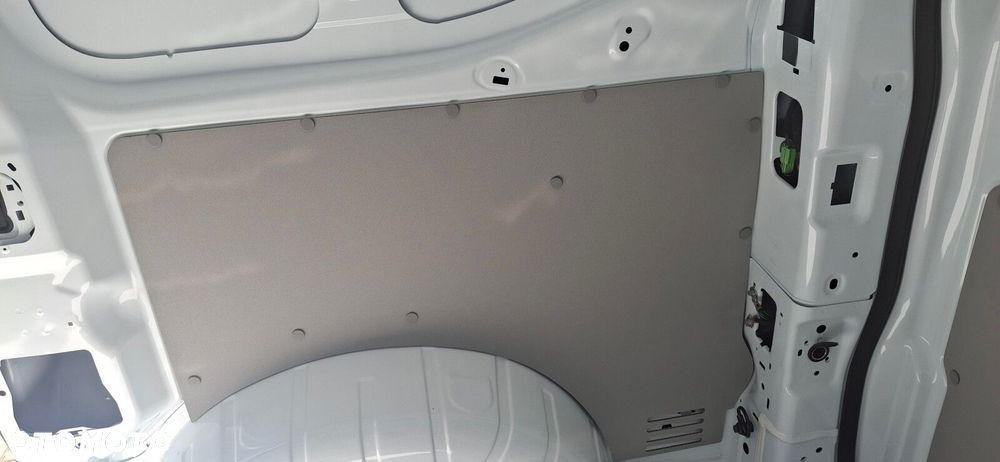 Volkswagen Transporter - 17