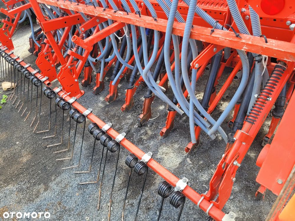 Kuhn Integra 4003 - 10