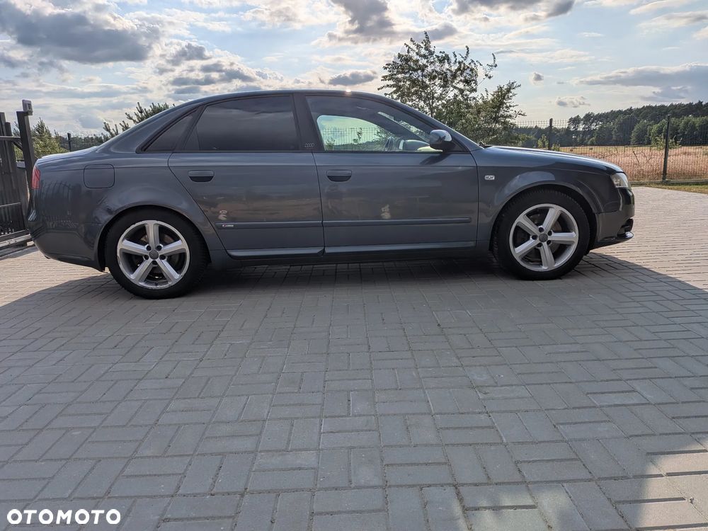 Audi A4 Limousine 2.0T FSI Quattro - 7