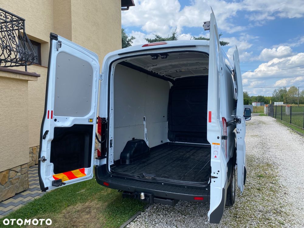Ford TRANSIT, zakupiony w salonie w Rzeszowie, serwisowany, bezwypadkowy - 17