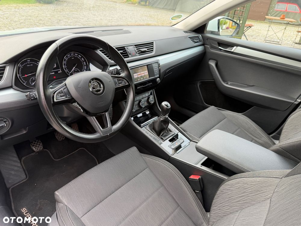 Skoda Superb 1.6 TDI Ambition - 9