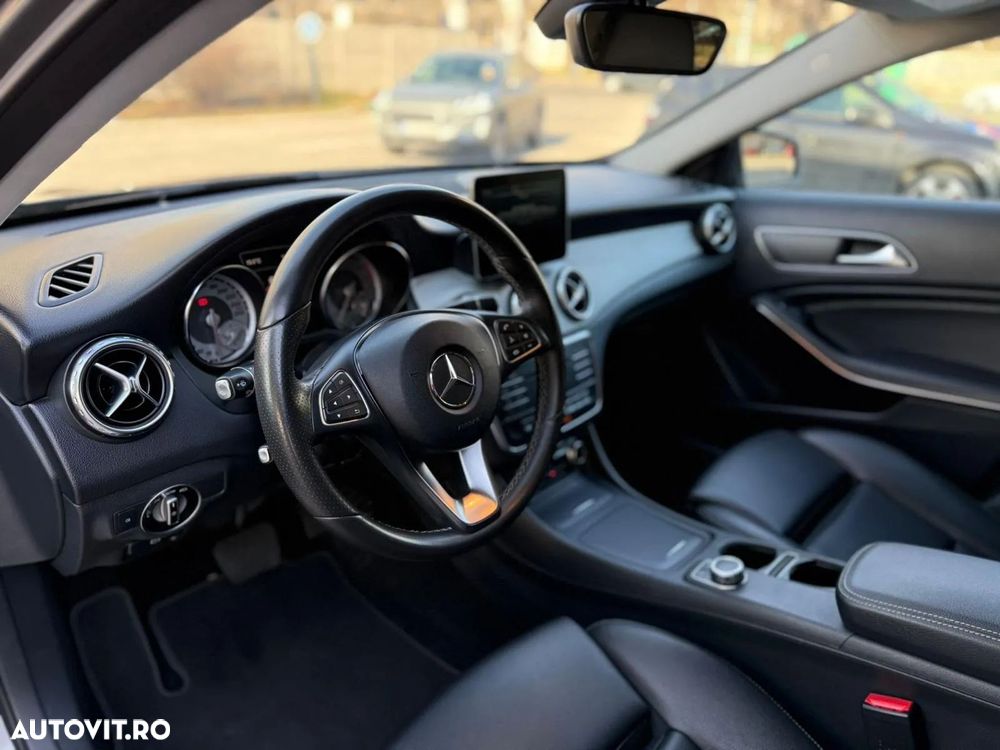 Mercedes-Benz GLA 200 d 4MATIC Aut. - 17