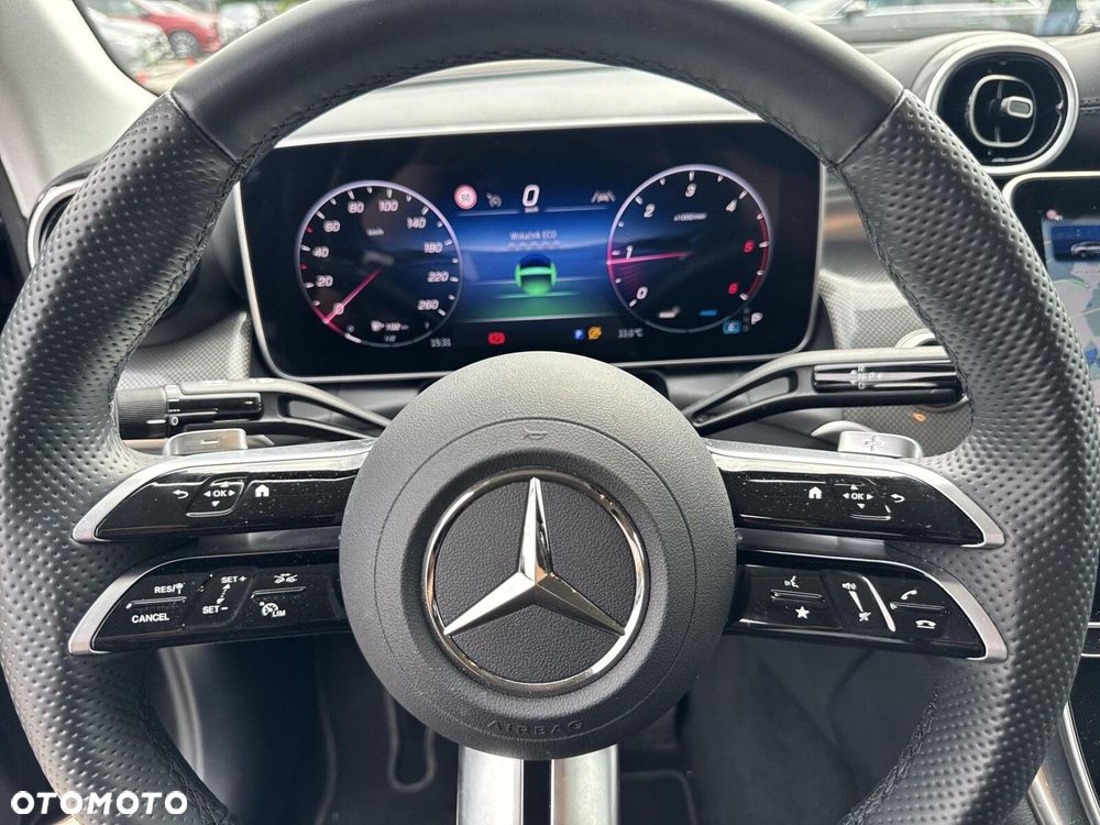 Mercedes-Benz GLC - 12
