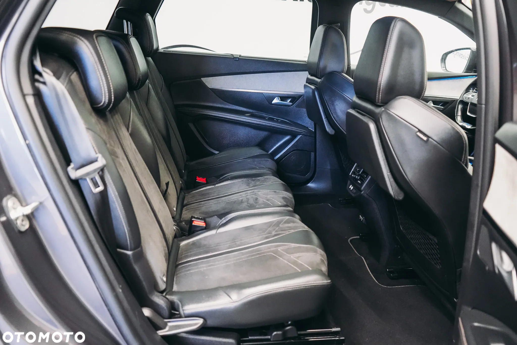 Peugeot 5008 BlueHDI 180 EAT8 GT - 23