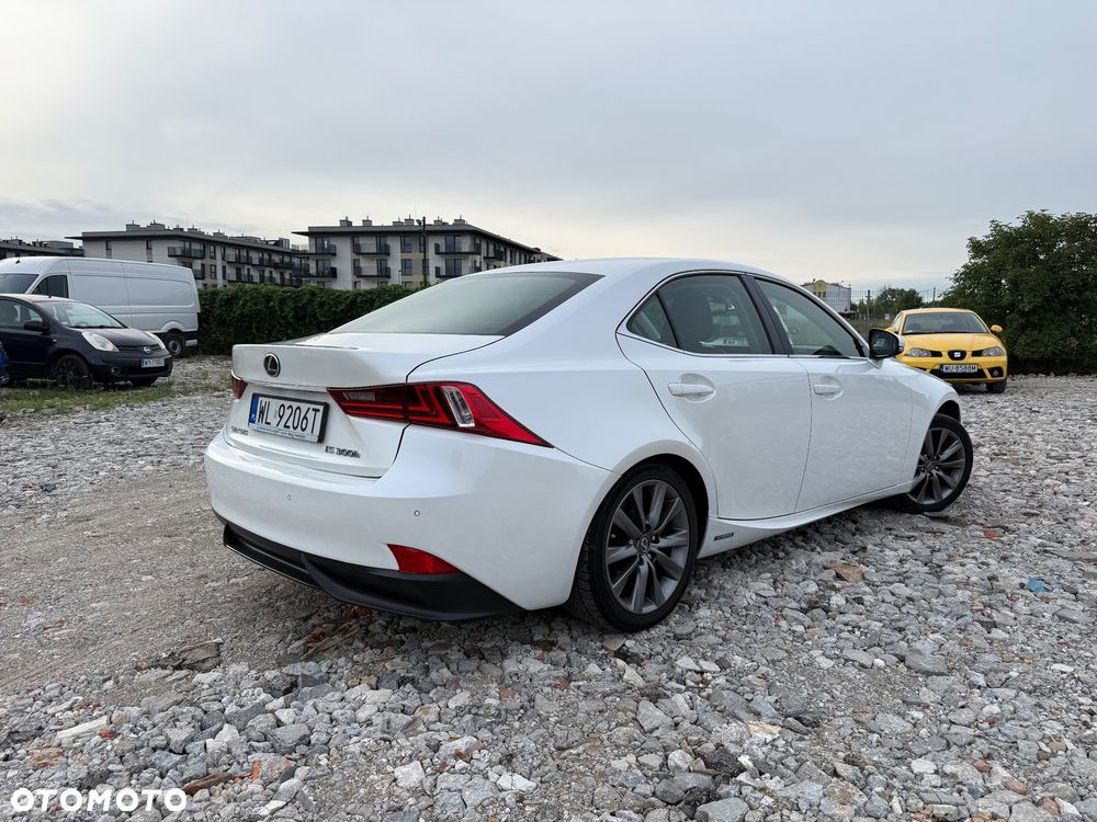 Lexus IS - 3