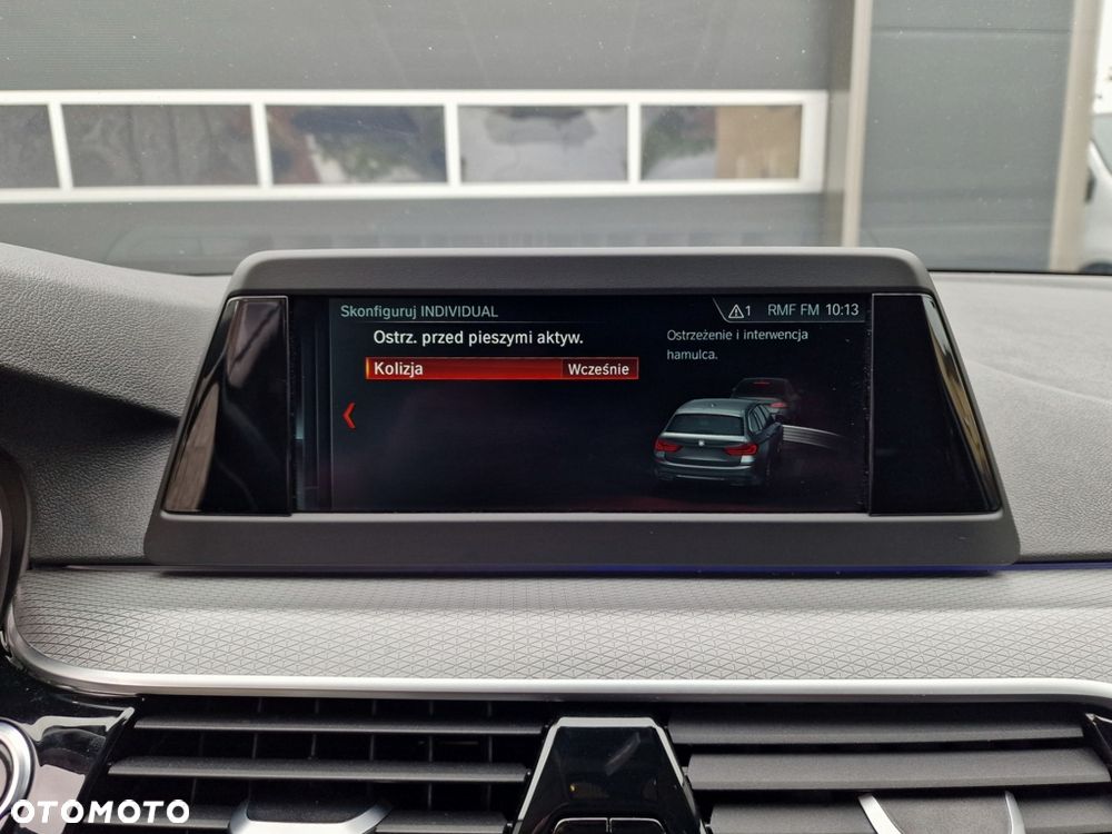 BMW Seria 5 530d Sport Line - 37