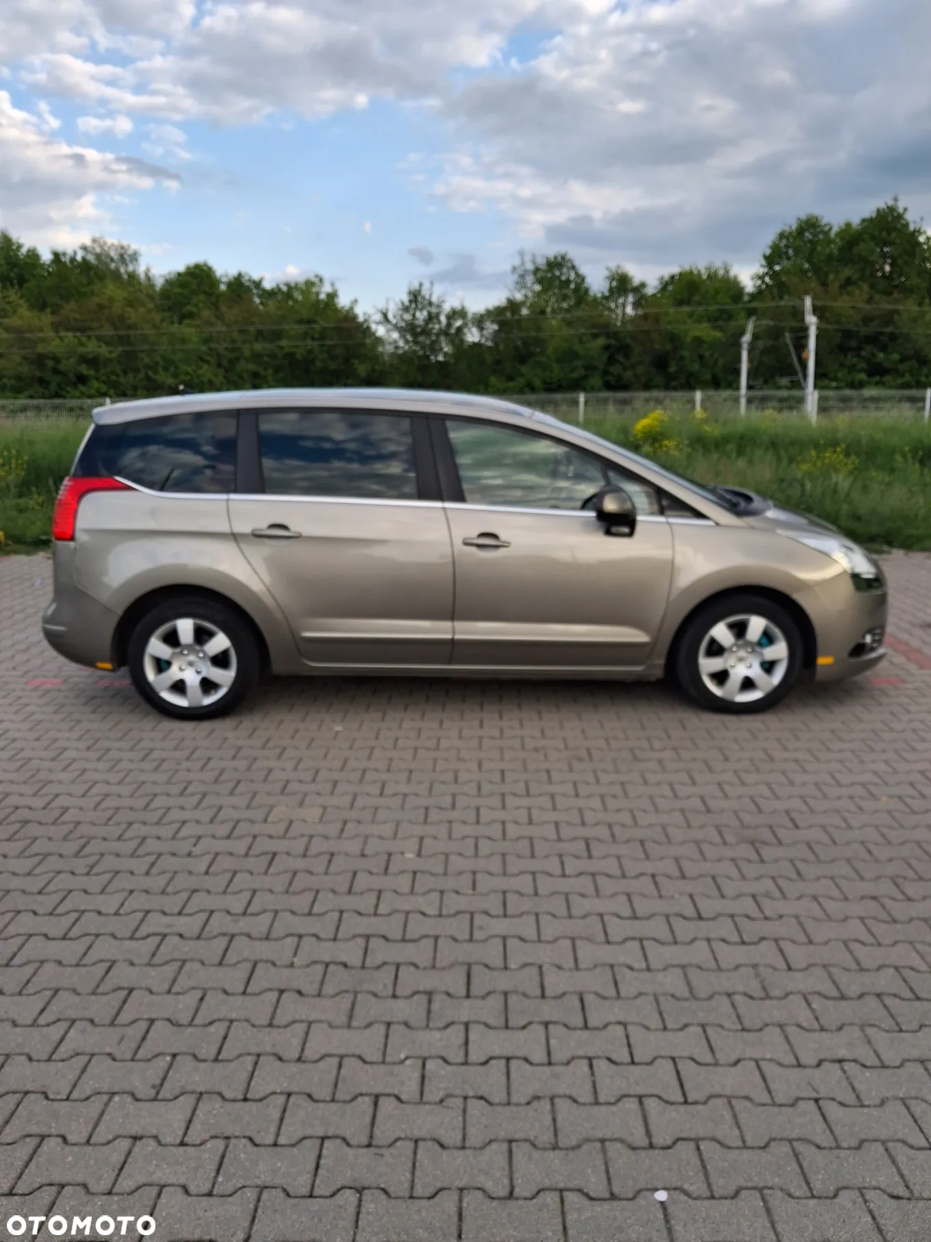 Peugeot 5008 - 4