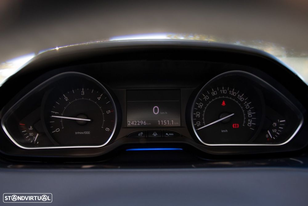 Peugeot 208 1.4 HDi - 28