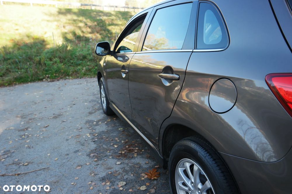 Mitsubishi ASX - 10
