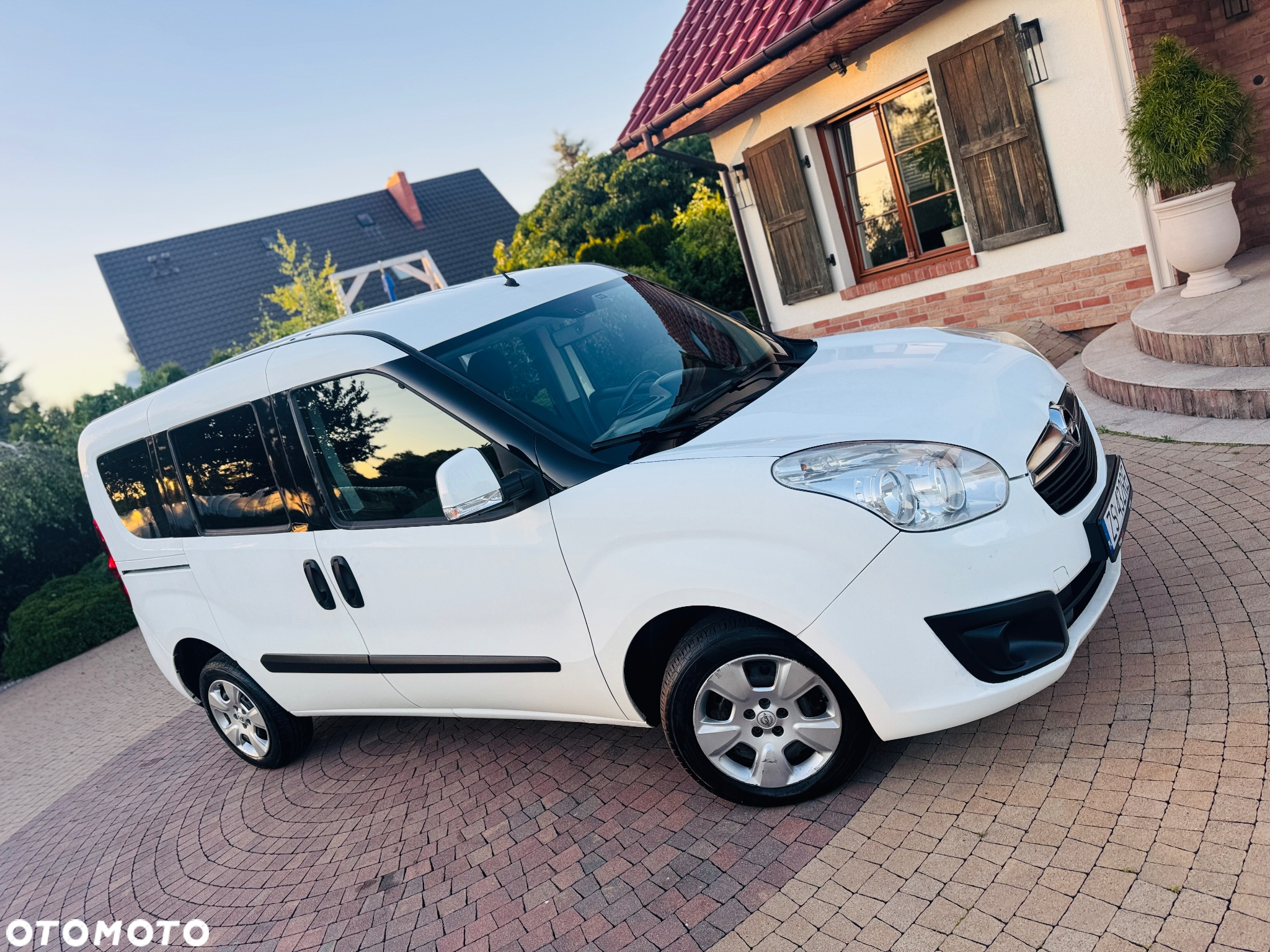 Opel Combo Tour 1.6 CDTI Enjoy - 2